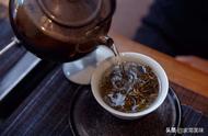 红茶需不需要先泡一下？不洗的红茶会对身体有害吗？这篇文章告诉你答案。